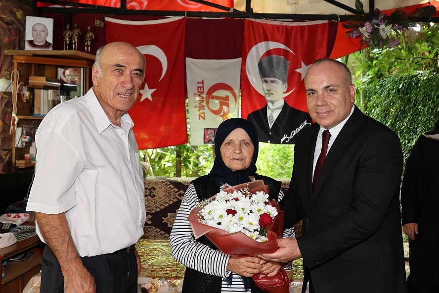 Valimiz Sayın Cengiz Ünsal, 15 Temmuz Şehidimiz Dursun Acar’ın Ailesini Ziyaret Etti